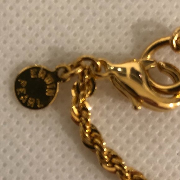 Erwin Pearl Gold Necklace - Picture 7 of 7